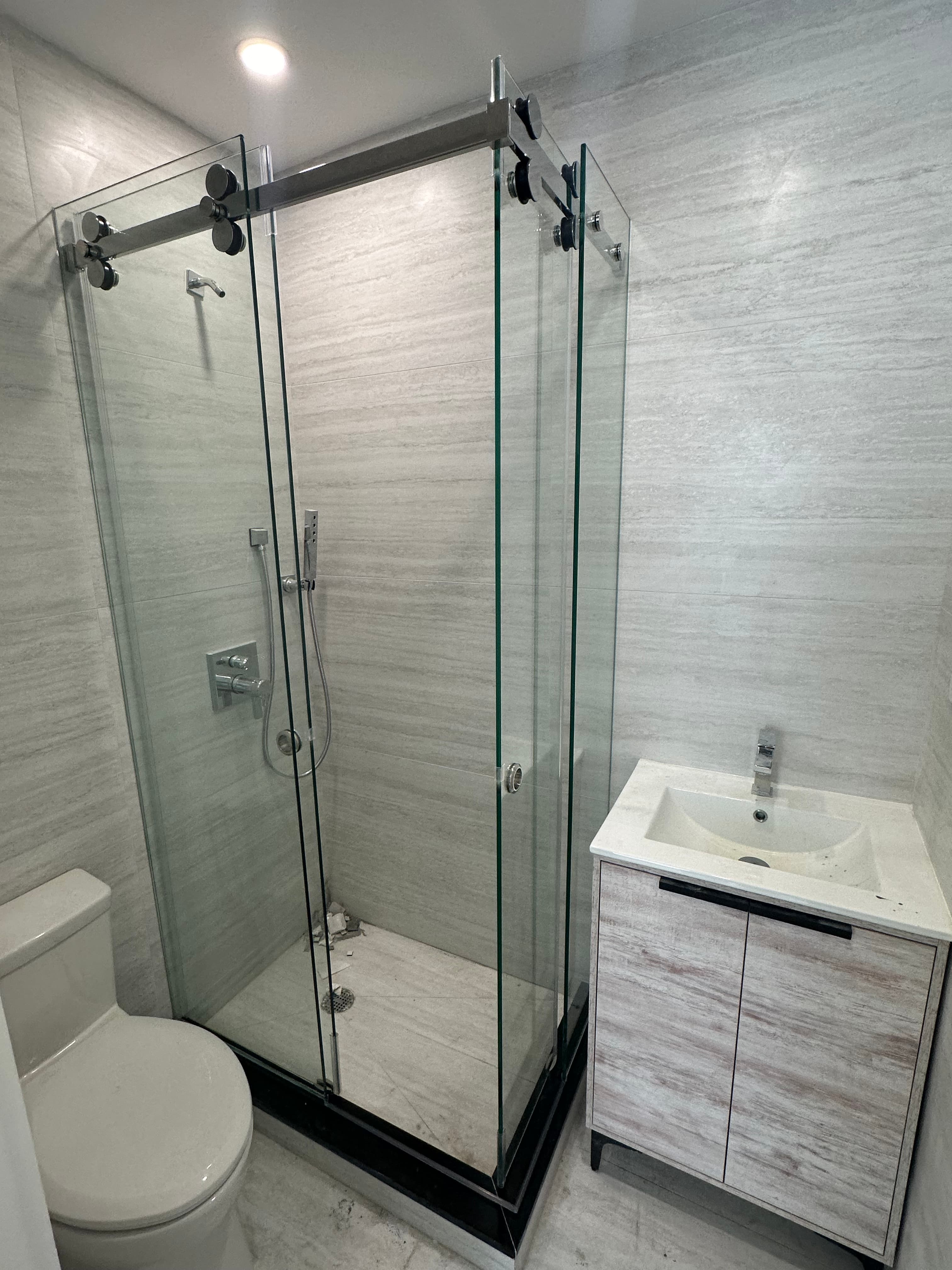 Corner Sliding Door thumbnail 2