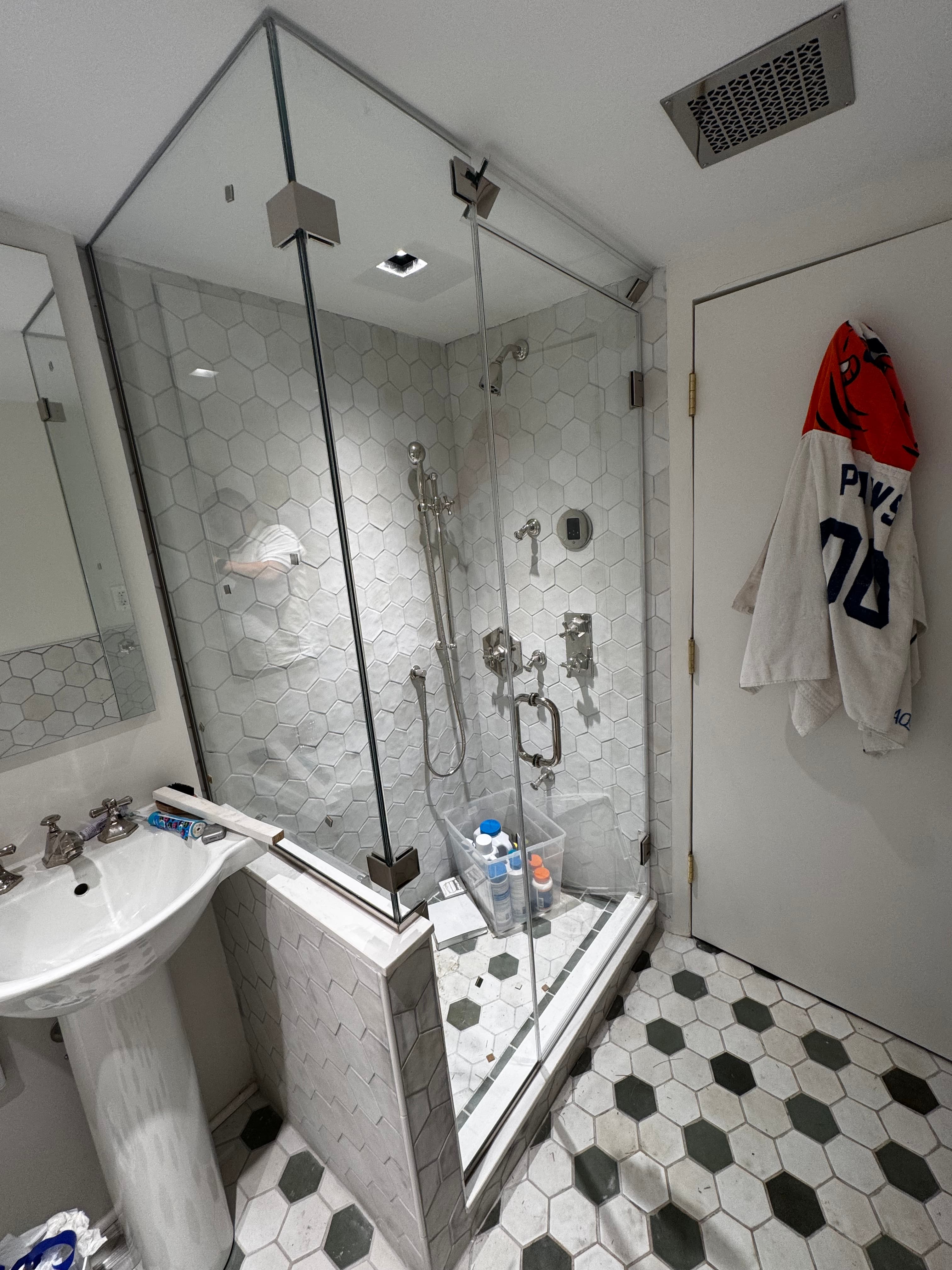 Steam Room thumbnail 4